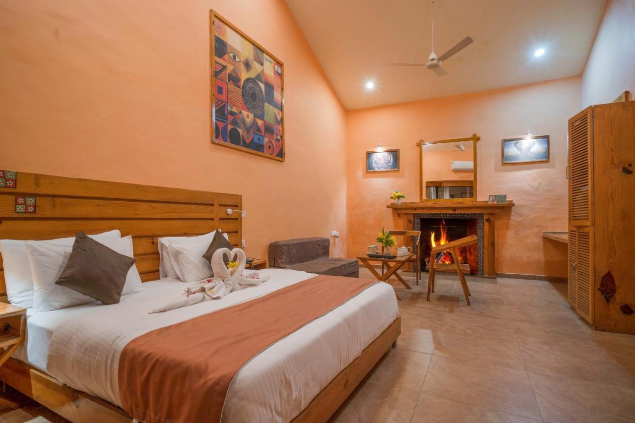 Lahermitage Resort Lansdowne Bagian luar foto