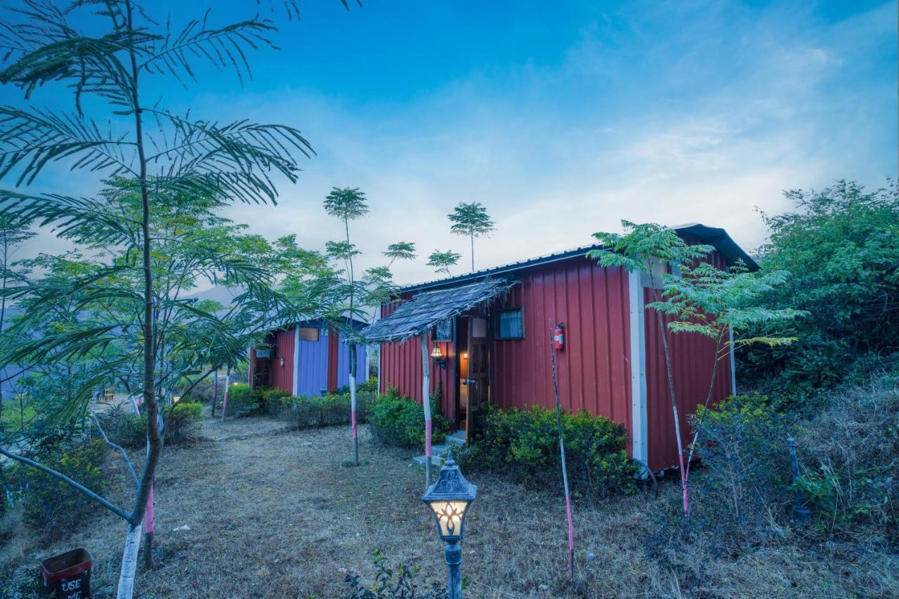 Lahermitage Resort Lansdowne Bagian luar foto