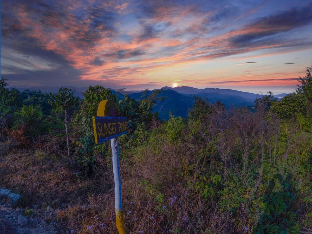 Lahermitage Resort Lansdowne Bagian luar foto