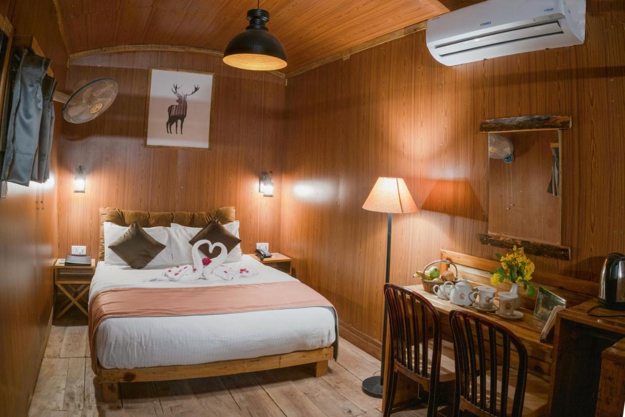Lahermitage Resort Lansdowne Bagian luar foto