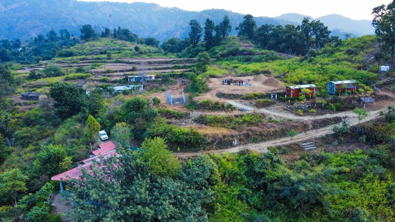 Lahermitage Resort Lansdowne Bagian luar foto