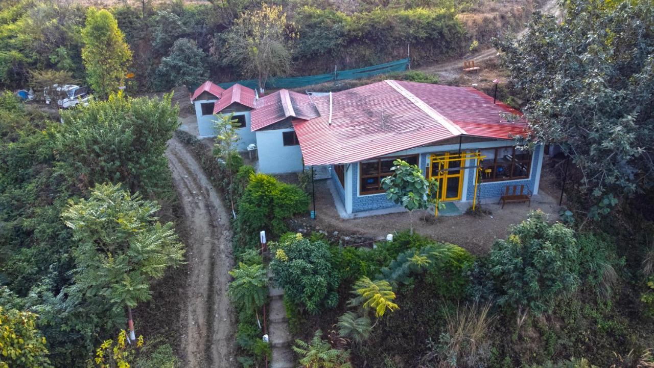 Lahermitage Resort Lansdowne Bagian luar foto