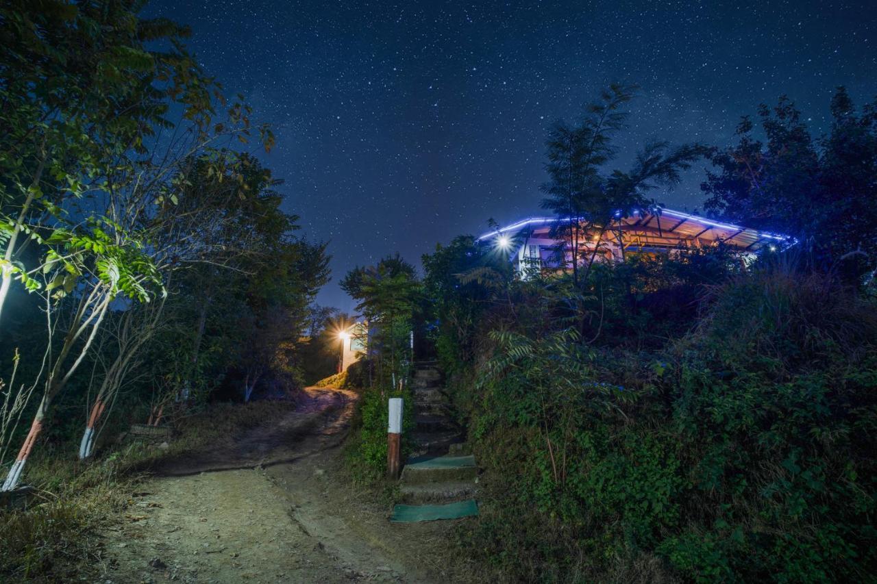 Lahermitage Resort Lansdowne Bagian luar foto