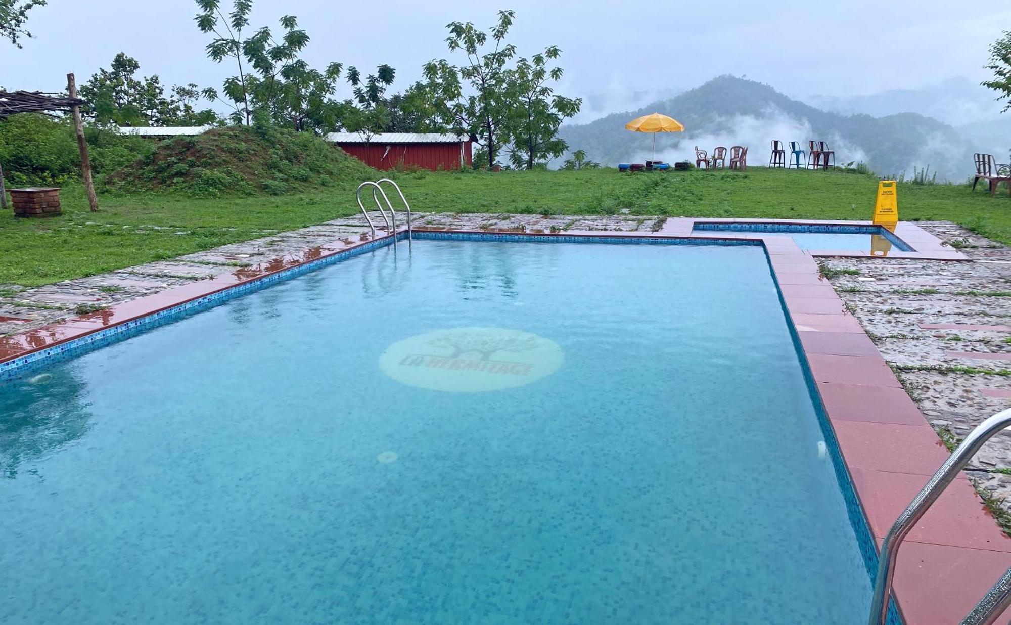 Lahermitage Resort Lansdowne Bagian luar foto