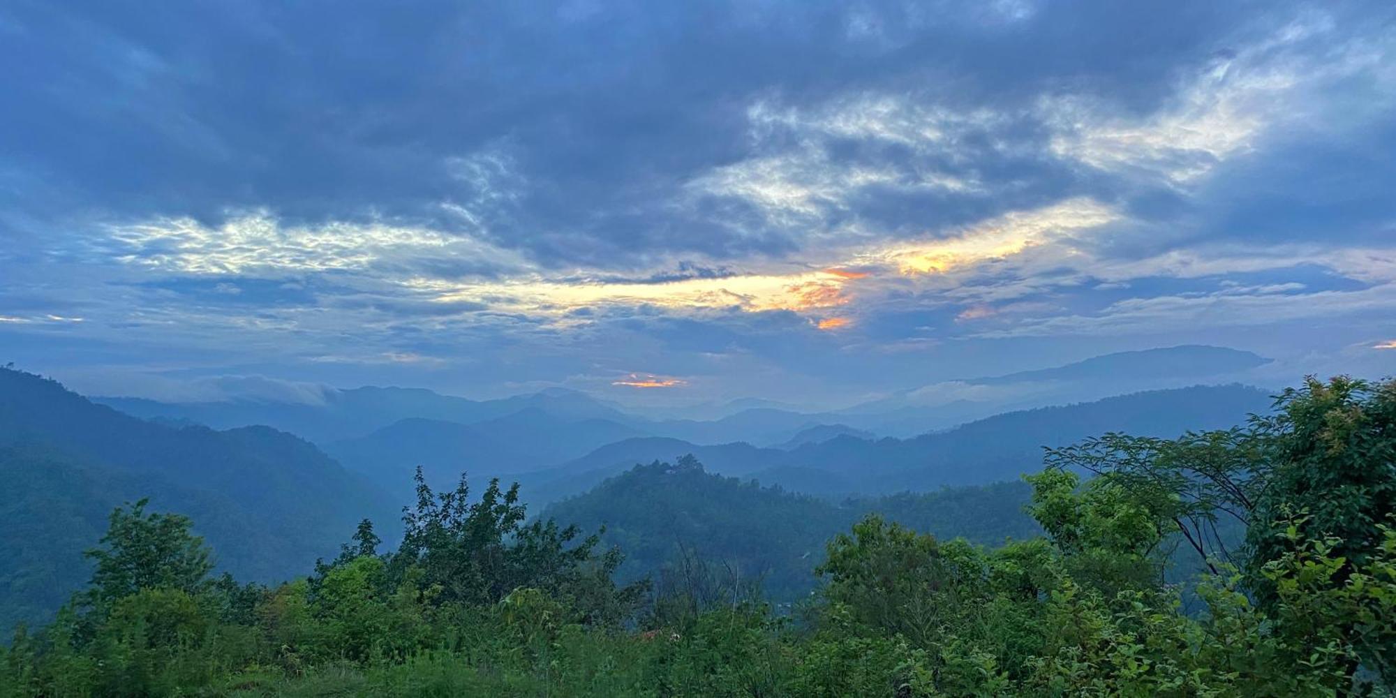 Lahermitage Resort Lansdowne Bagian luar foto