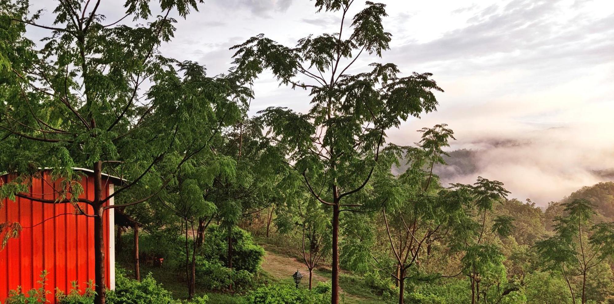 Lahermitage Resort Lansdowne Bagian luar foto
