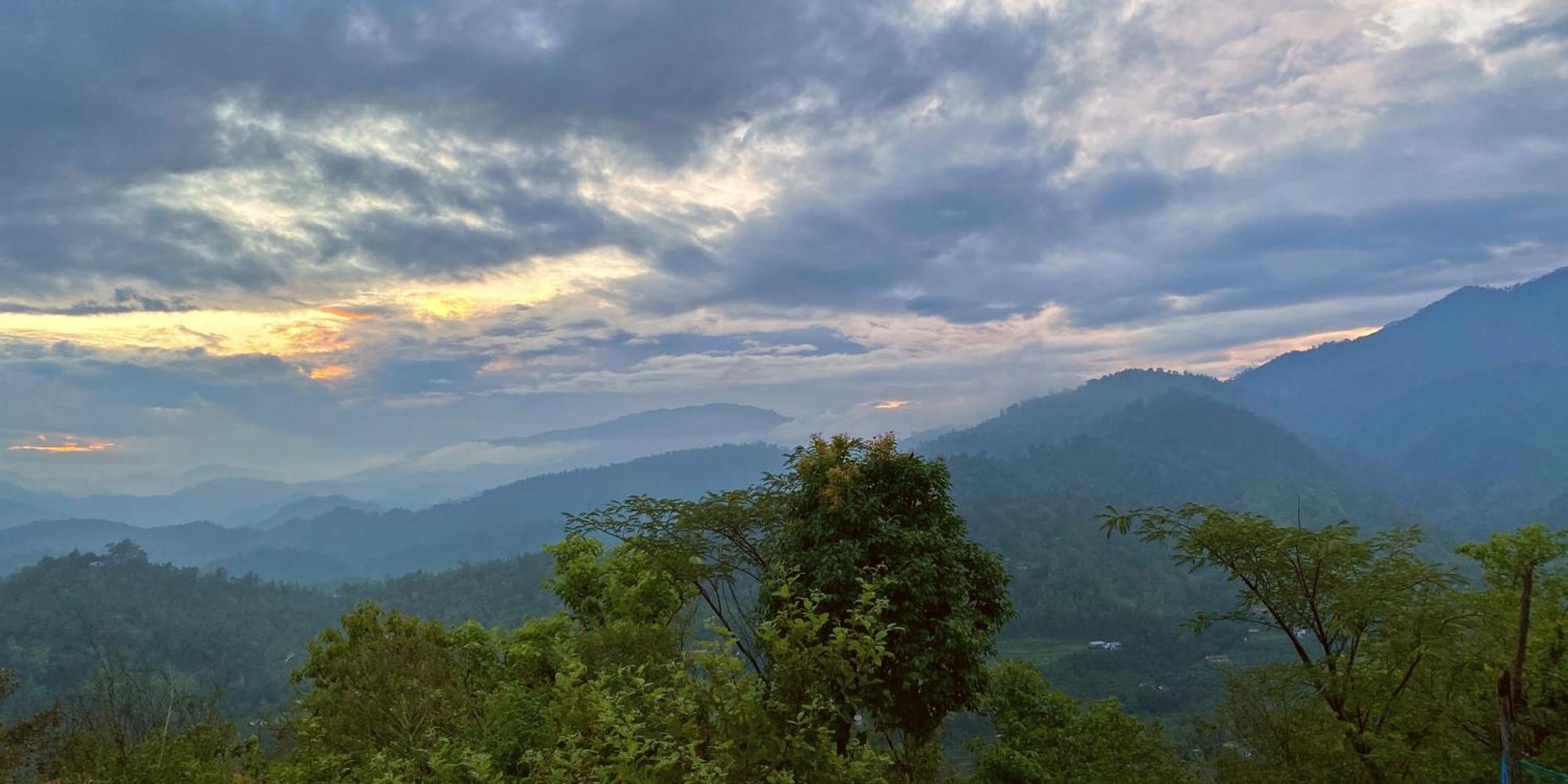 Lahermitage Resort Lansdowne Bagian luar foto